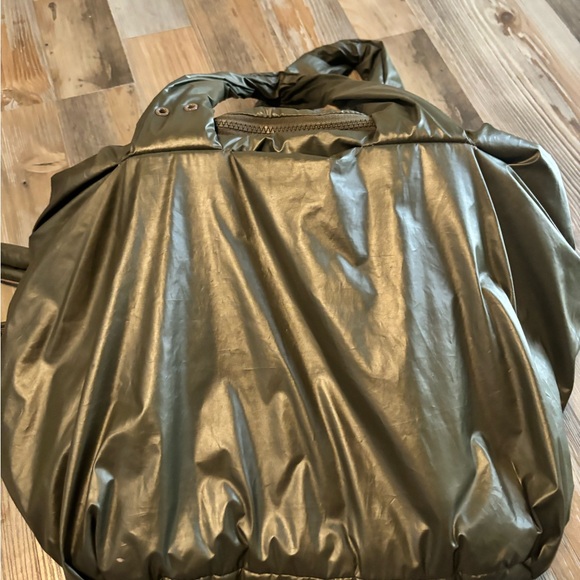 SEE BY CHLOE JOY RIDER NYLON PUFFER  SHOULDER BAG METALLIC MOSS GREEN MEDIUM - Picture 2 of 7